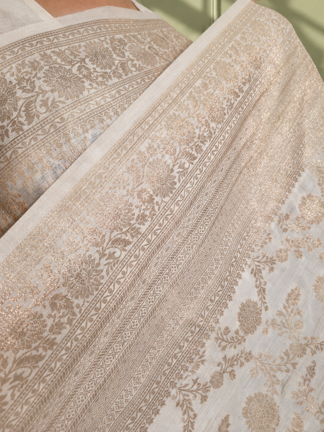 white pure katan silk banarasi handloom saree