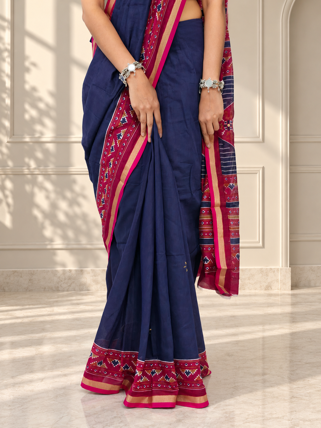 navy blue red kasuthi hand embroidered ilkal handwoven cotton saree