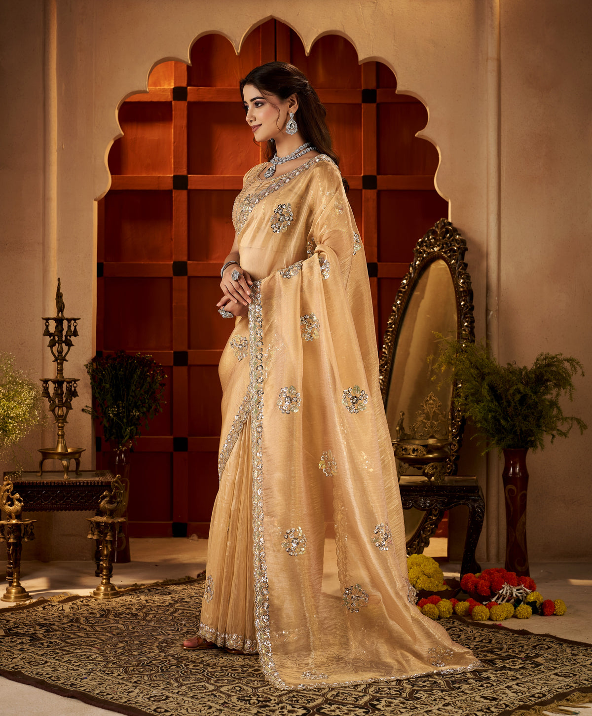 Chhoga Champagne Gold Floral Motif Saree pallu with delicate floral hand embellishments